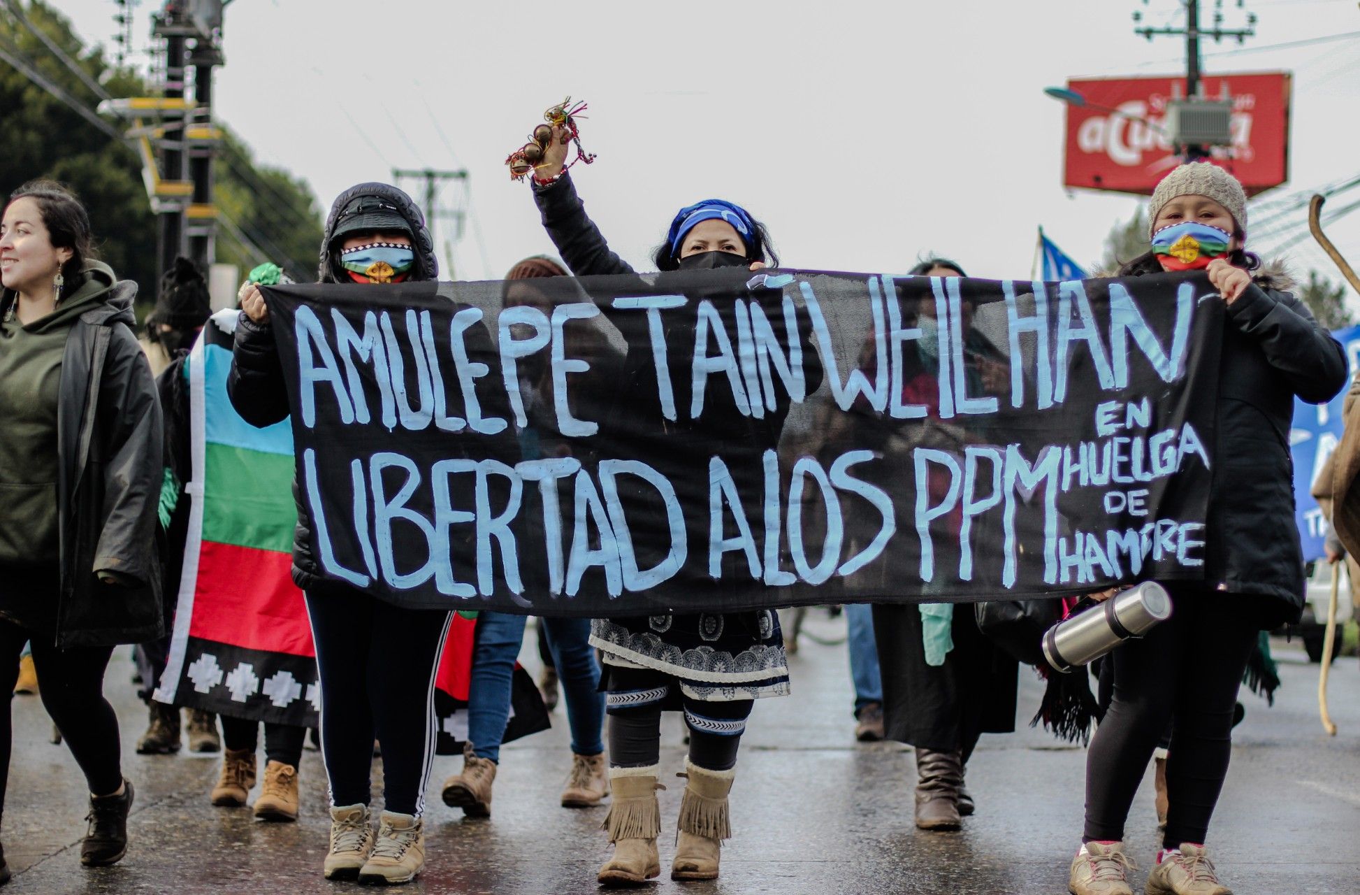 Movilización por la libertad de los presos políticos Mapuche en huelga de hambre realizada en Angol (Chile) durante el mes de julio.