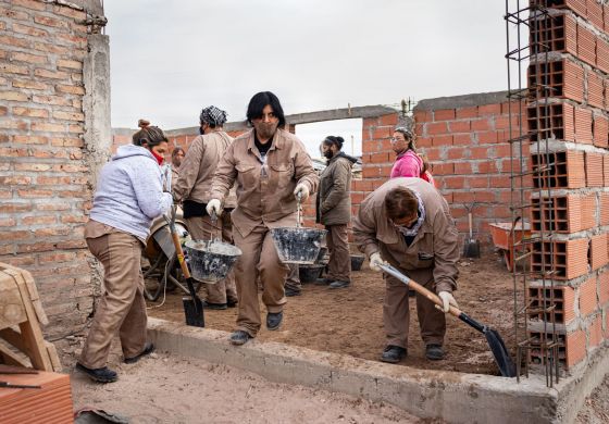 Albañilas: empoderamiento en construcción