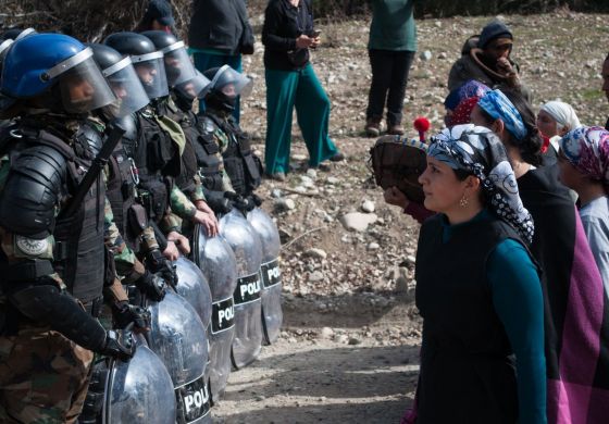 Discursos de odio: “Los medios vienen a detonar esta bomba racista”